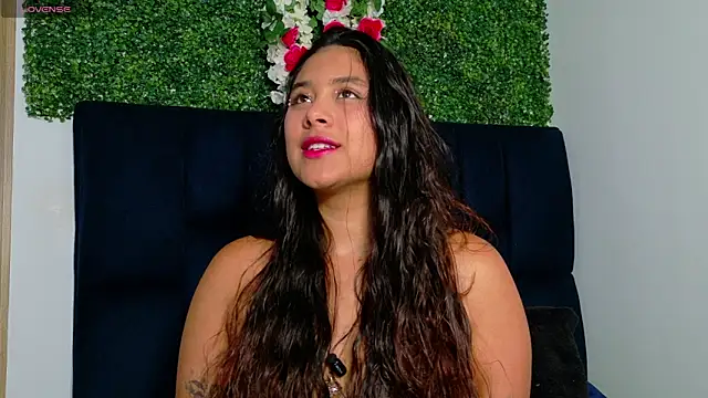 AnnaSmiles online show from April 16, 2026, 6:09 pm