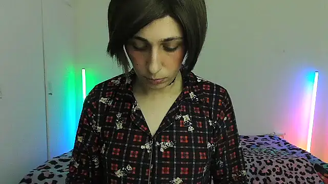 HoneyValentine online show from February 20, 2026, 7:47 pm