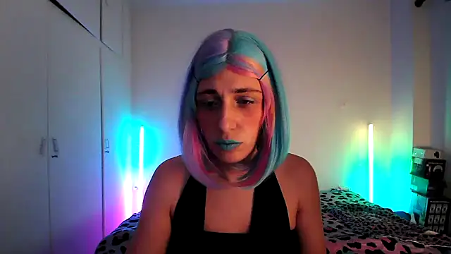 HoneyValentine online show from March 28, 2026, 7:02 pm