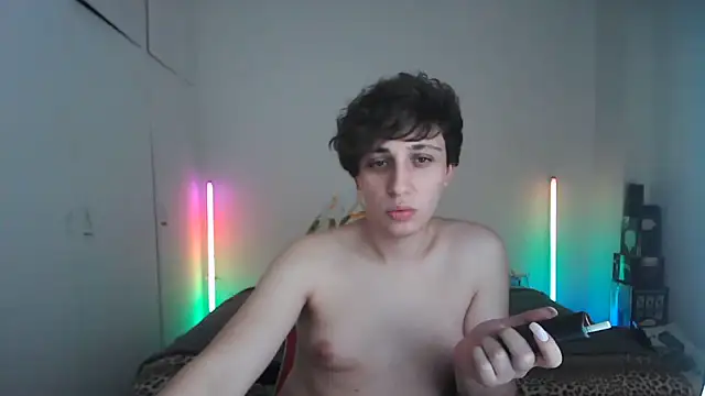 HoneyValentine online show from July 1, 2026, 7:24 pm