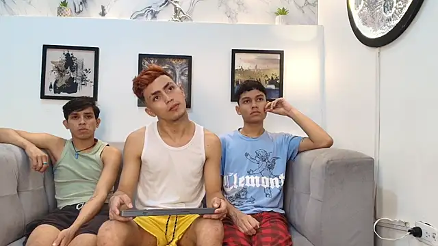 AVENGER BOYS2026 online show from February 10, 2026, 1:21 am