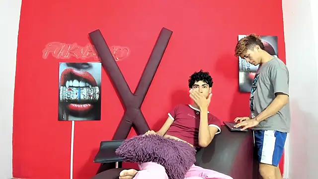 AVENGER BOYS2026 online show from April 15, 2026, 10:21 pm