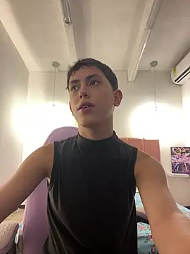 Snapshot of Iamcami_ chatting on March 4, 2026, 6:58 pm Iamcami online show from March 4, 2026, 6:58 pm