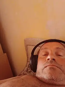 Snapshot of kanos71 chatting on July 9, 2026, 3:54 am kanos71 online show from July 9, 2026, 3:54 am