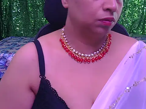 Snapshot of sweet-Soniyaa chatting on January 15, 2026, 5:01 am sweet-Soniyaa online show from January 15, 2026, 5:01 am