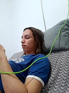 ofjuliaa online show from February 19, 2026, 2:29 am