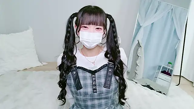 Snapshot of Nonn_chan chatting on February 10, 2026, 7:34 am Nonn chan online show from February 10, 2026, 7:34 am