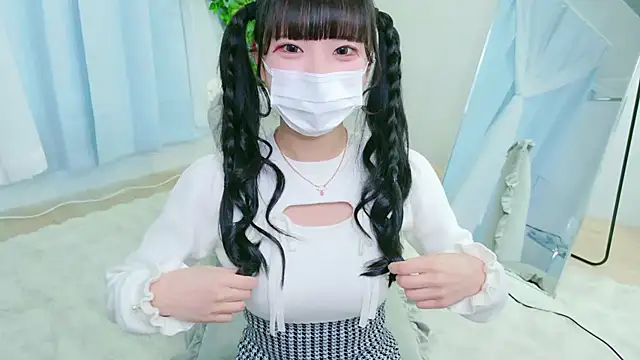 Nonn chan online show from March 27, 2026, 4:07 am