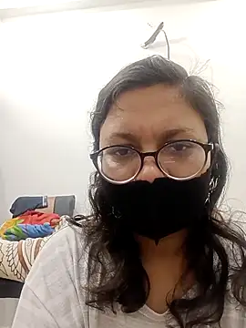 piryasharma005 online show from January 19, 2026, 11:25 am