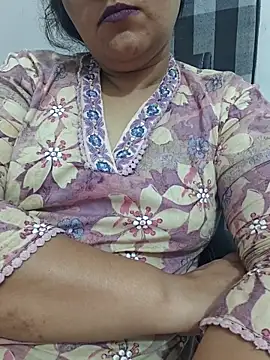 piryasharma005 online show from May 8, 2026, 6:30 am