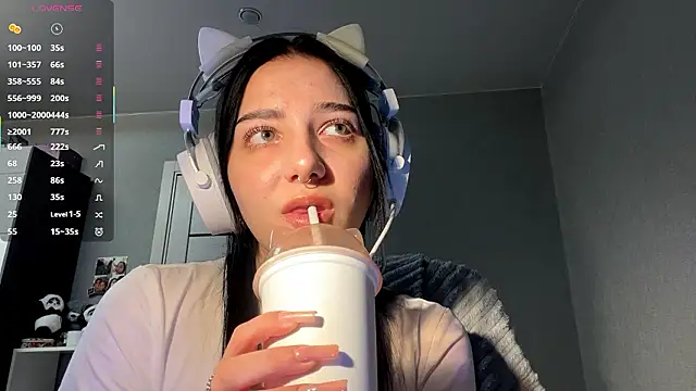 TomiRodenberg online show from January 14, 2026, 2:12 pm