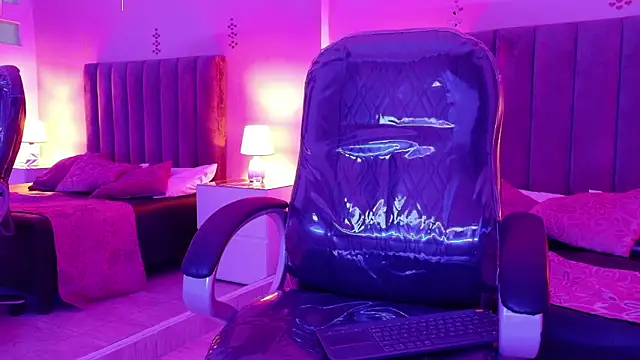 Novaaa Shayy online show from March 6, 2026, 4:42 am