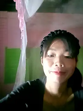 Snapshot of Yaya-827 chatting on January 11, 2026, 8:19 am Yaya-827 online show from January 11, 2026, 8:19 am