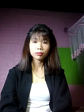 Snapshot of Yaya-827 chatting on January 15, 2026, 2:21 pm Yaya-827 online show from January 15, 2026, 2:21 pm