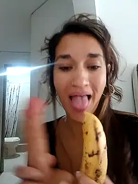 Snapshot of EcoDePiel chatting on April 20, 2026, 4:43 pm EcoDePiel online show from April 20, 2026, 4:43 pm