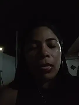 Indiafogosa23 online show from April 18, 2026, 2:37 am