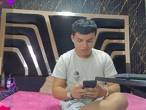 Snapshot of LiamPassion chatting on January 13, 2026, 3:06 pm LiamPassion online show from January 13, 2026, 3:06 pm