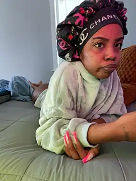 Snapshot of oshun6360 chatting on February 23, 2026, 6:27 pm oshun6360 online show from February 23, 2026, 6:27 pm