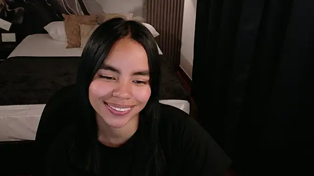 SofiaMante  online show from April 21, 2026, 1:42 am