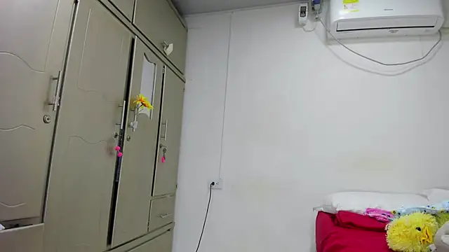 vennuss19 online show from July 18, 2026, 9:18 pm