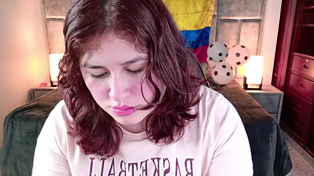 Snapshot of azul_veraa chatting on June 25, 2026, 12:31 pm azul veraa online show from June 25, 2026, 12:31 pm
