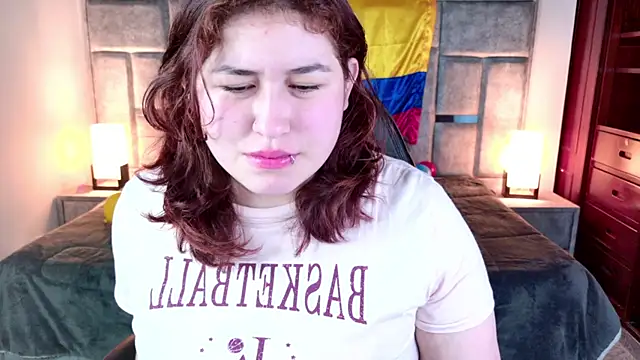 Snapshot of azul_veraa chatting on July 7, 2026, 12:20 pm azul veraa online show from July 7, 2026, 12:20 pm