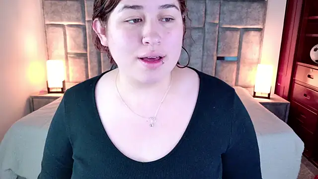 Snapshot of azul_veraa chatting on July 15, 2026, 12:21 pm azul veraa online show from July 15, 2026, 12:21 pm