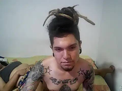 steffandjoshh420 online show from March 26, 2026, 2:39 am