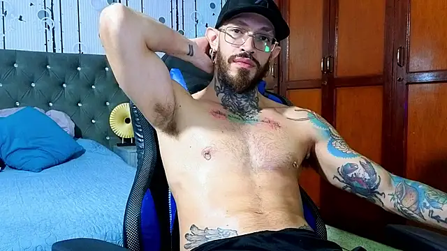 Snapshot of Simon_Rz chatting on June 6, 2026, 12:10 pm Simon Rz online show from June 6, 2026, 12:10 pm