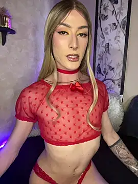 Snapshot of Alana_Stone chatting on April 29, 2026, 6:14 pm Alana Stone online show from April 29, 2026, 6:14 pm