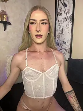 Snapshot of Alana_Stone chatting on May 10, 2026, 5:07 pm Alana Stone online show from May 10, 2026, 5:07 pm