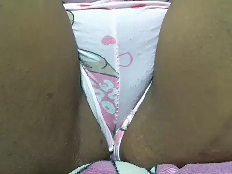 hotcandyxtrem online show from April 23, 2026, 7:16 pm