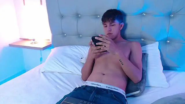 Snapshot of johnny_blake_ chatting on January 13, 2026, 6:46 pm johnny blake online show from January 13, 2026, 6:46 pm