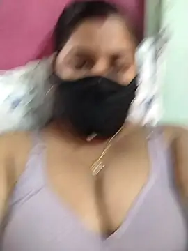 pinkisaha75 online show from April 10, 2026, 8:41 am