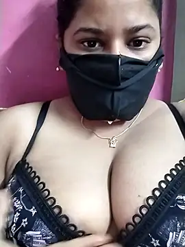 pinkisaha75 online show from April 16, 2026, 12:44 am