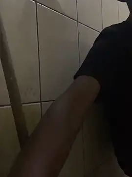 BigAndBeaut online show from February 11, 2026, 9:09 pm