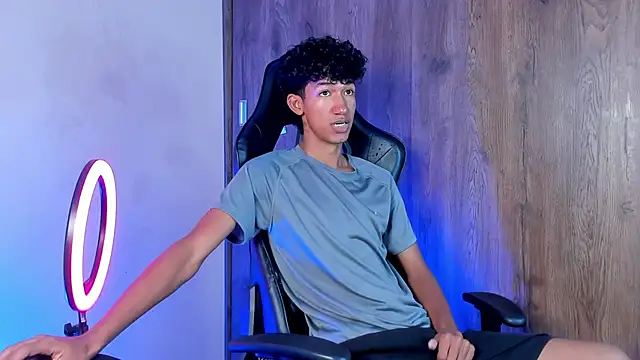 neitan miller  online show from April 13, 2026, 12:32 pm