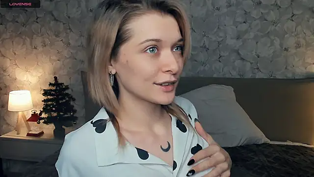 Snapshot of ReganShroff chatting on January 14, 2026, 7:36 am ReganShroff online show from January 14, 2026, 7:36 am