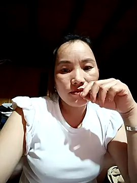 yu--yo online show from April 10, 2026, 11:59 am