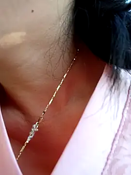 yu--yo online show from April 11, 2026, 12:04 am