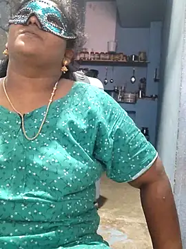 divyasree1431 online show from April 12, 2026, 1:05 pm