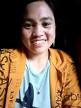 Snapshot of Lyyylina chatting on May 25, 2026, 11:27 am Lyyylina online show from May 25, 2026, 11:27 am