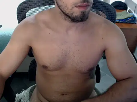 lucassouza18cm online show from January 8, 2026, 10:39 am