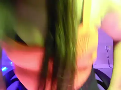 Snapshot of CutieVibe01 chatting on January 9, 2026, 8:10 pm CutieVibe01 online show from January 9, 2026, 8:10 pm