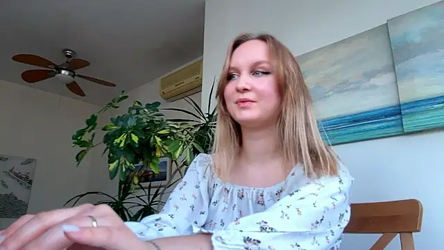 amelia blondie online show from March 8, 2026, 2:43 pm