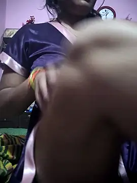 Nilam cute online show from April 18, 2026, 7:58 pm