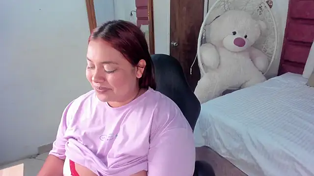 tatikanyx online show from April 14, 2026, 12:11 pm