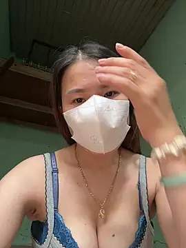 July-love online show from February 6, 2026, 7:02 am