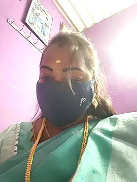 Snapshot of Tamil_Hot_Priya chatting on January 12, 2026, 7:13 am Tamil Hot Priya online show from January 12, 2026, 7:13 am