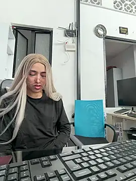 MichaelRossexxx online show from April 24, 2026, 8:55 pm